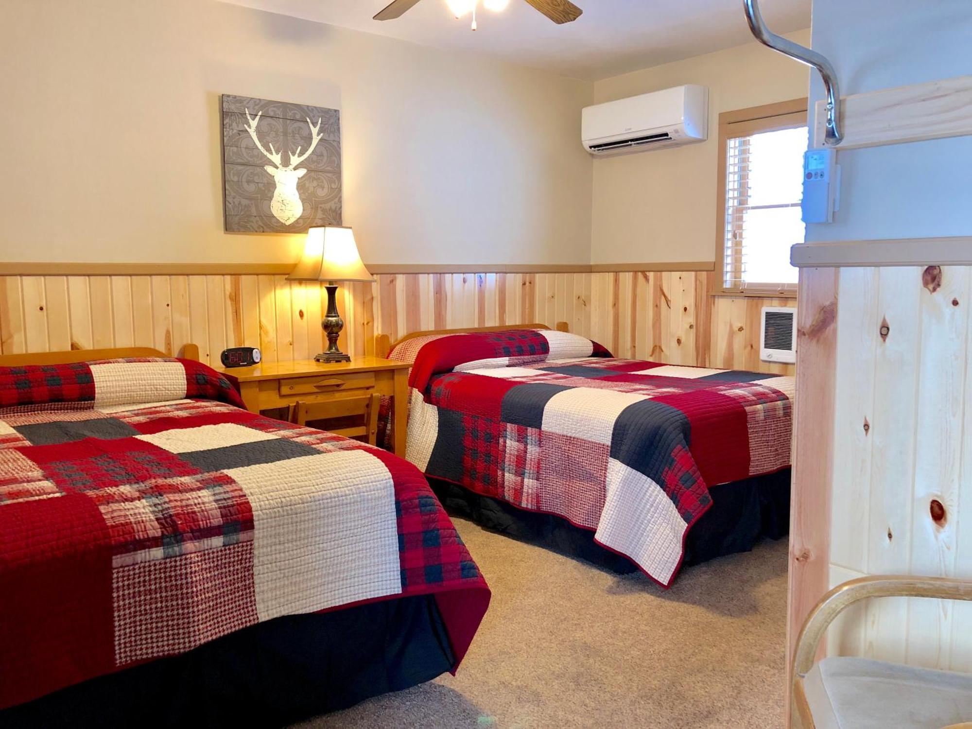 Rockerville Lodge & Cabins Кийстоун Екстериор снимка